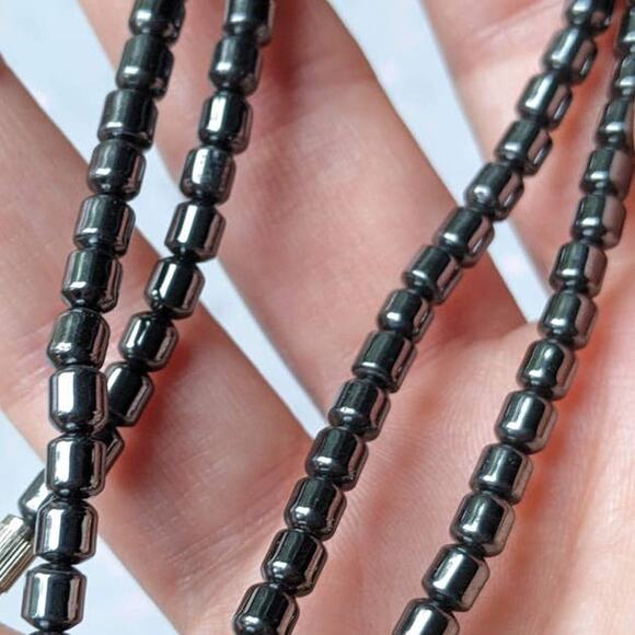 Hematite horn necklace - Picture 8 of 8